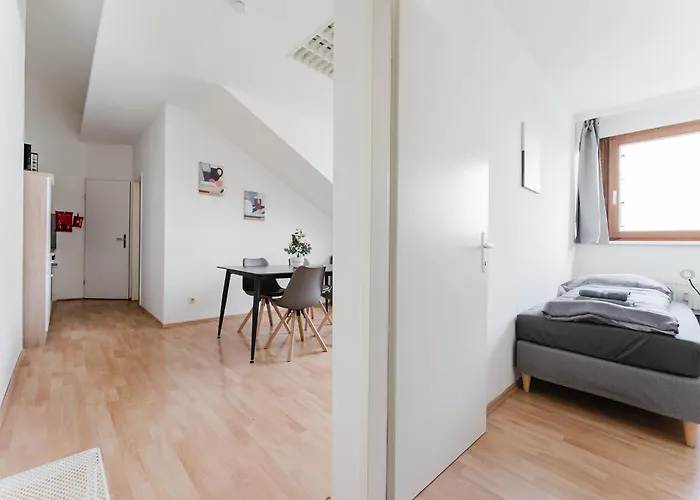 Feworld Living - * Linz